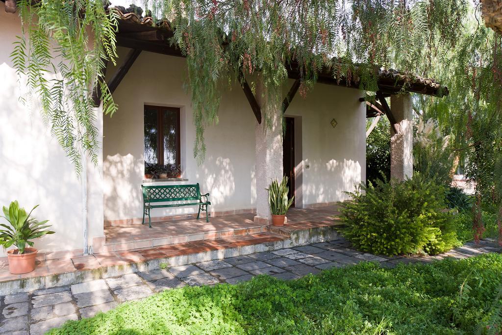 ミステルビアンコ Orange Park - Agriturismoヴィラ エクステリア 写真