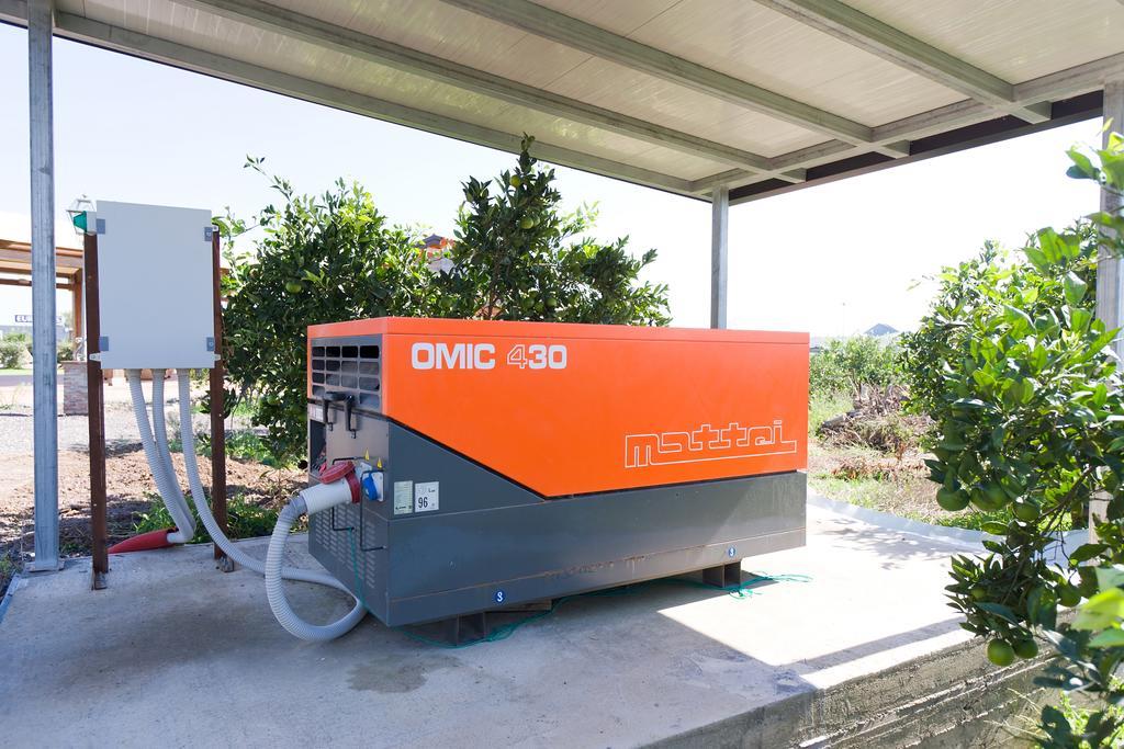 ミステルビアンコ Orange Park - Agriturismoヴィラ エクステリア 写真