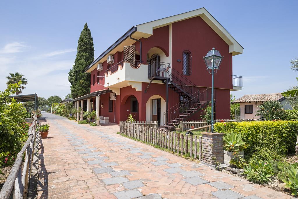 ミステルビアンコ Orange Park - Agriturismoヴィラ エクステリア 写真